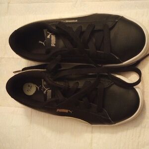 Girls Black and Silver Puma Sneakers